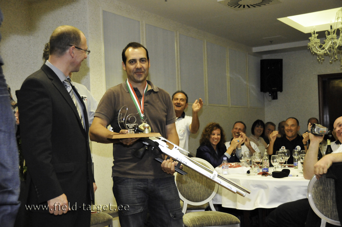 Suruõhupüsside kuld Jose Redondo Hispaaniast 141 tabamusega auhinnati ka Steyri prototüübiga